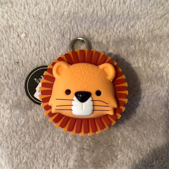 Bath & Body Works Accessories - Bath and body works lion hand sanitizer holder NWT